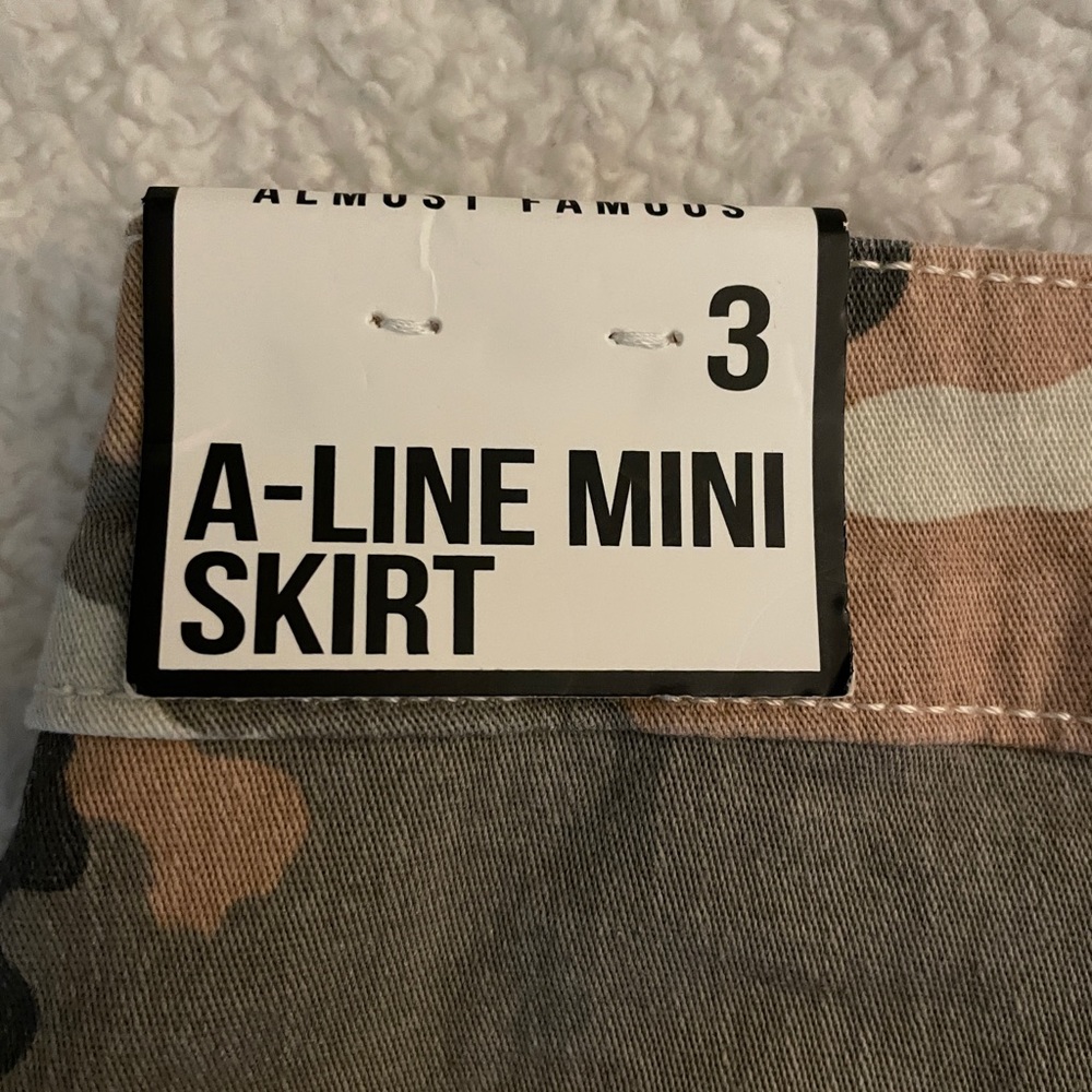 Almost Famous Women’s A-Line Mini Skirt Size 3 NWT - Picture 7 of 10